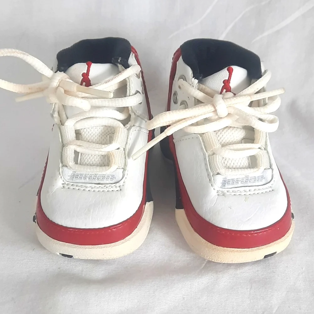 Nike AirJordan 85- 20-05  20th Anniversary Edition Baby Shoes Size 2C Leather